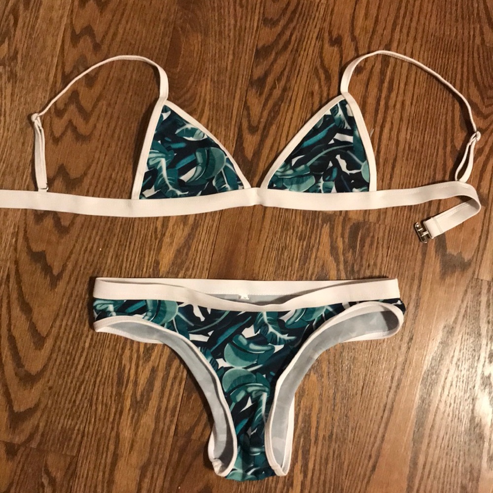 Bikini new never worn